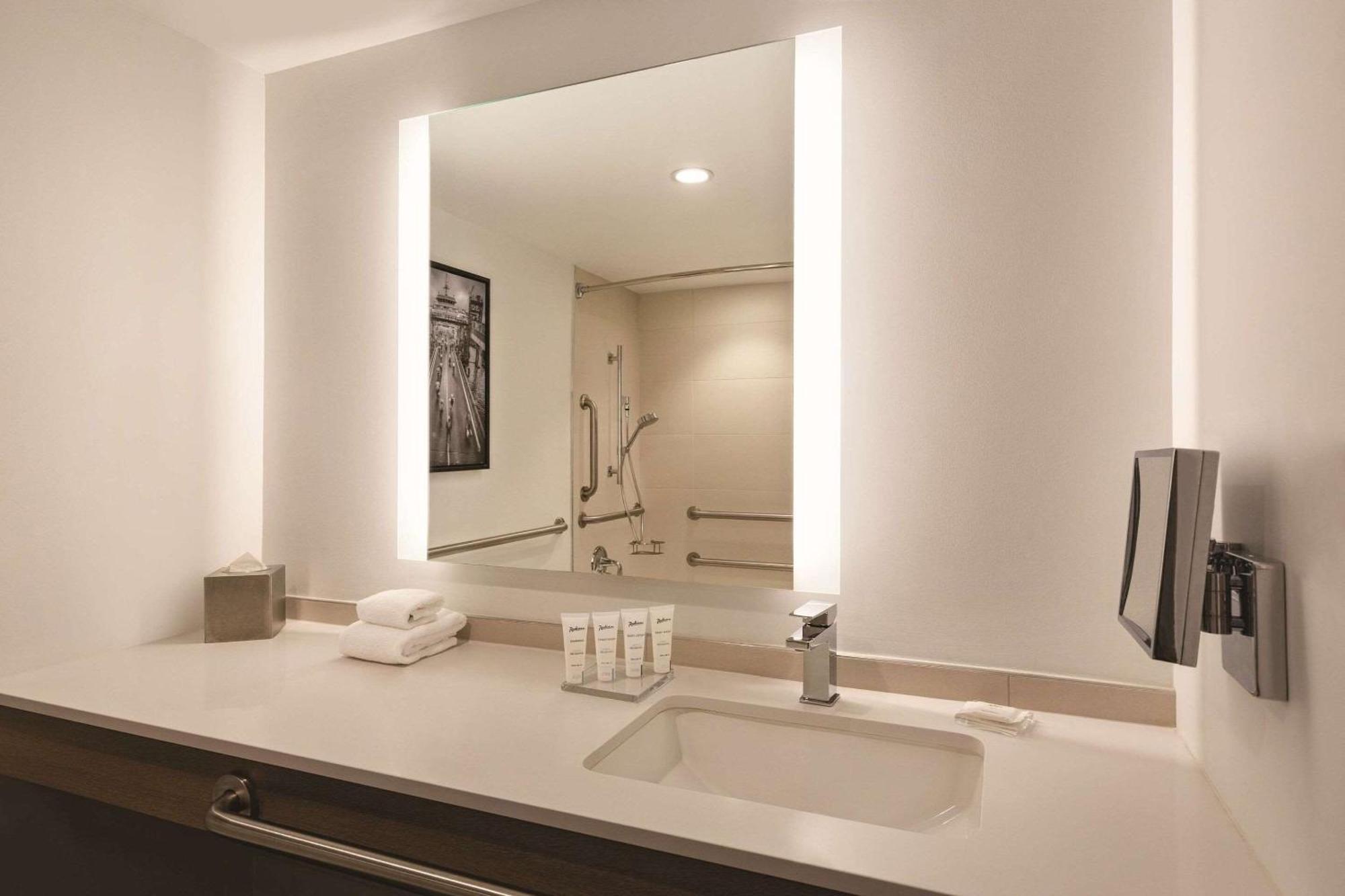 Radisson Hotel Seattle Airport SeaTac Ngoại thất bức ảnh